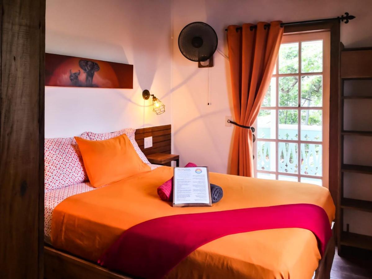 Barrbra Bnb Over The Sea Bocas Town Ngoại thất bức ảnh