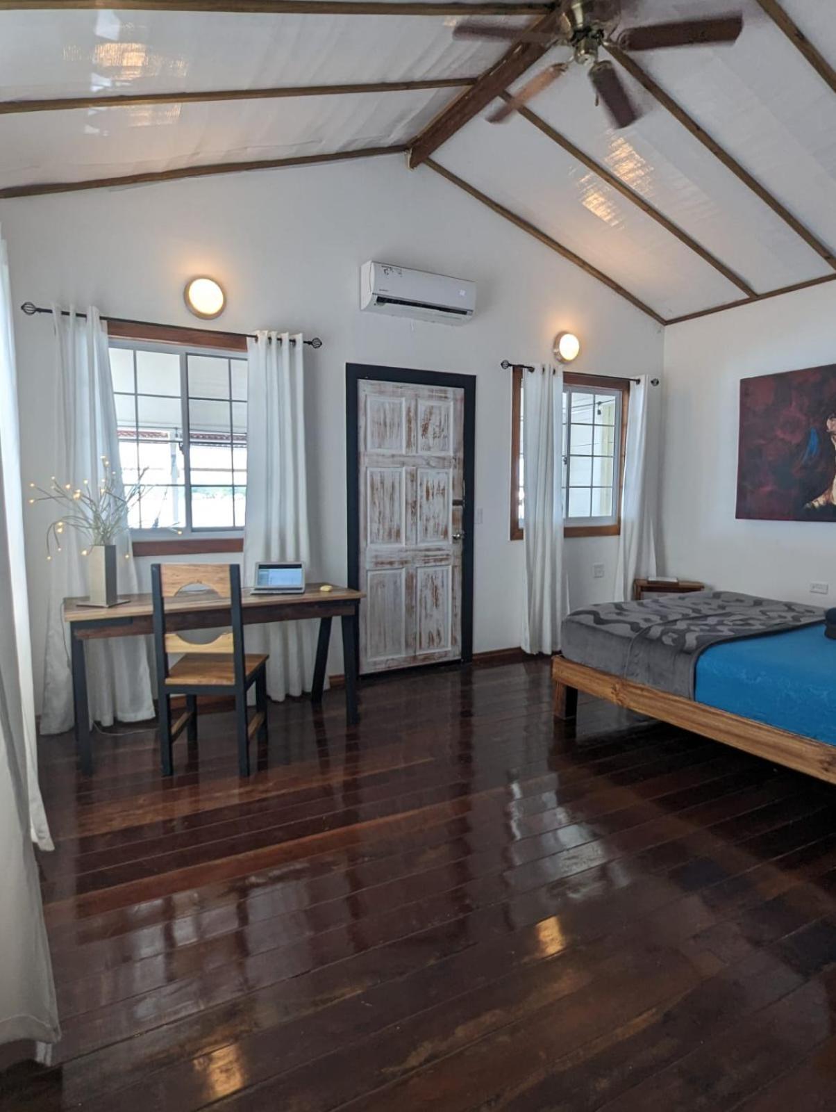 Barrbra Bnb Over The Sea Bocas Town Ngoại thất bức ảnh