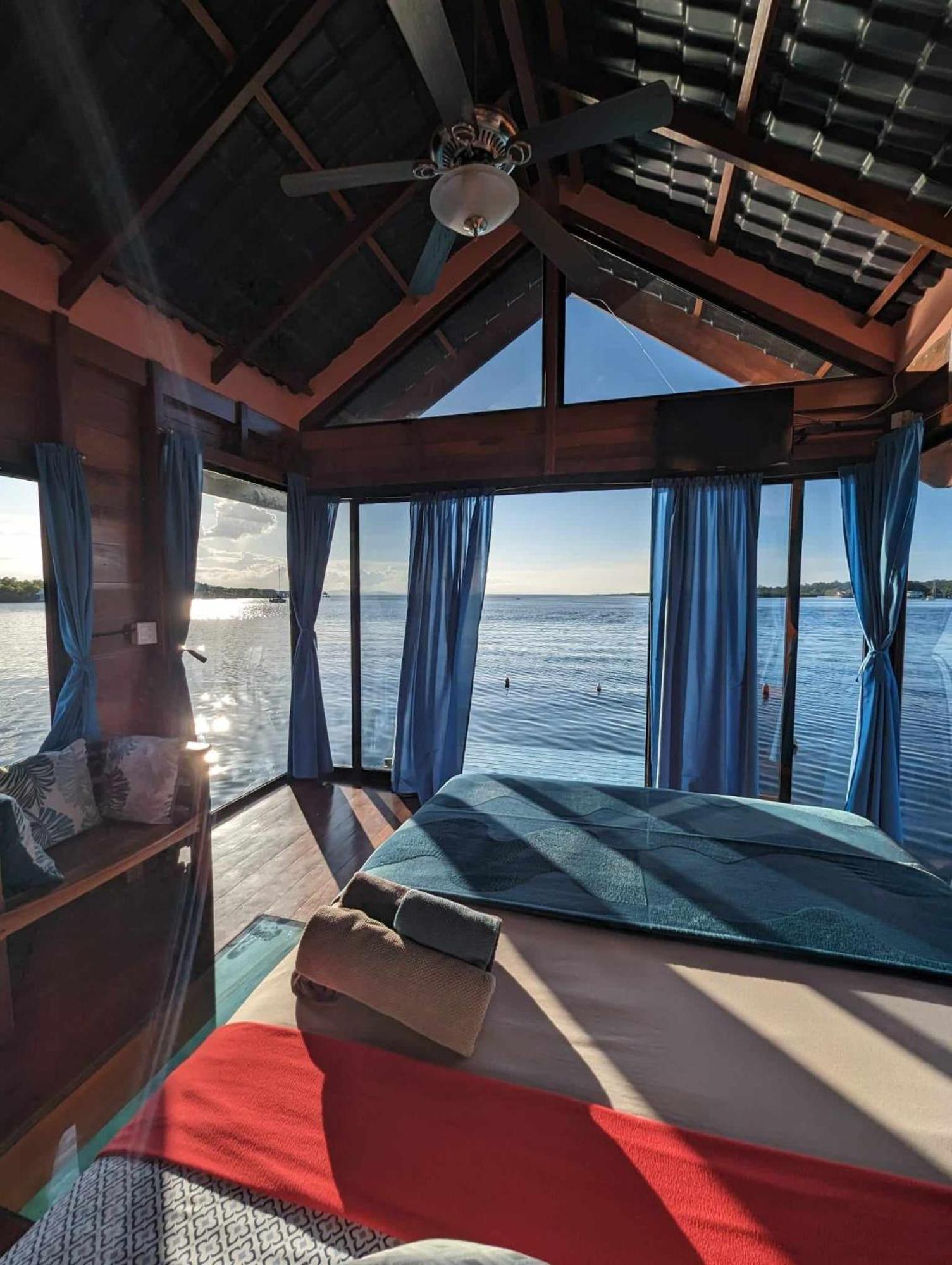 Barrbra Bnb Over The Sea Bocas Town Phòng bức ảnh