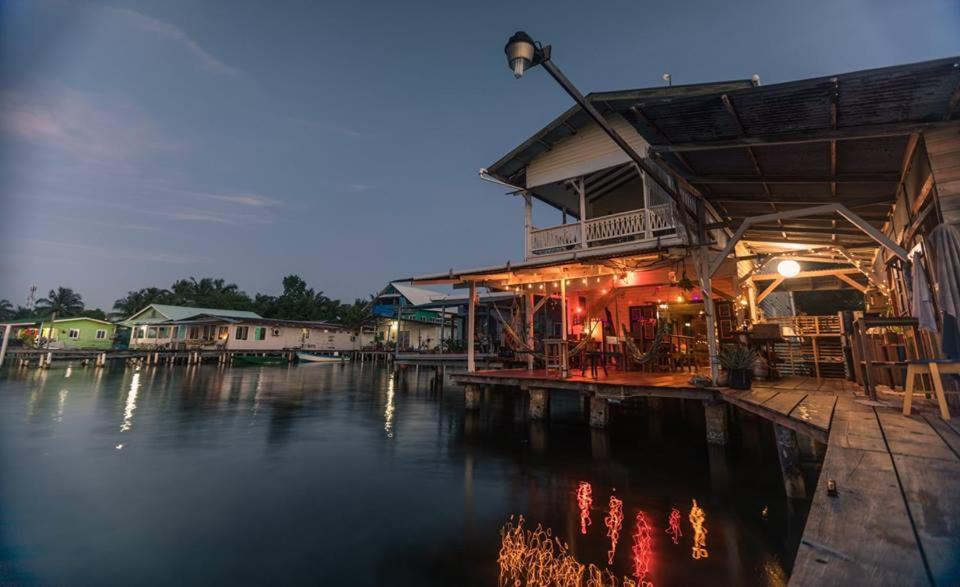 Barrbra Bnb Over The Sea Bocas Town Ngoại thất bức ảnh